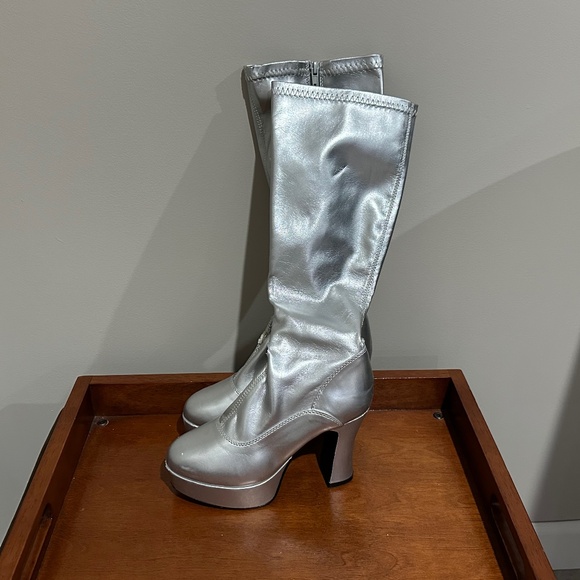 Funtasma Exotica-2000 Platform Boots, Silver, Size 7 - Picture 1 of 12